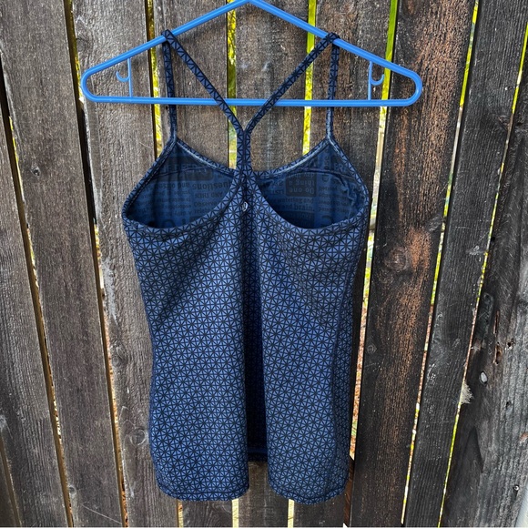 Lululemon Tri Geo Inkwell Black Power Y Luon Racerback Top Sz 6 - Picture 6 of 15